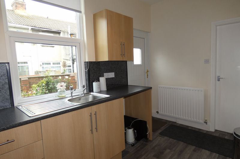 Kitchen/Breakfast- click for photo gallery